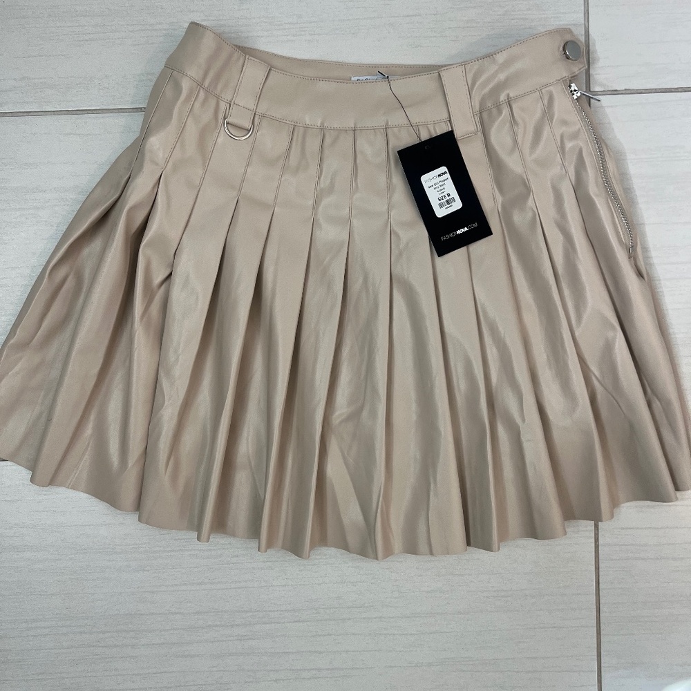 Faux leather skirt, tan, Medium, NWT